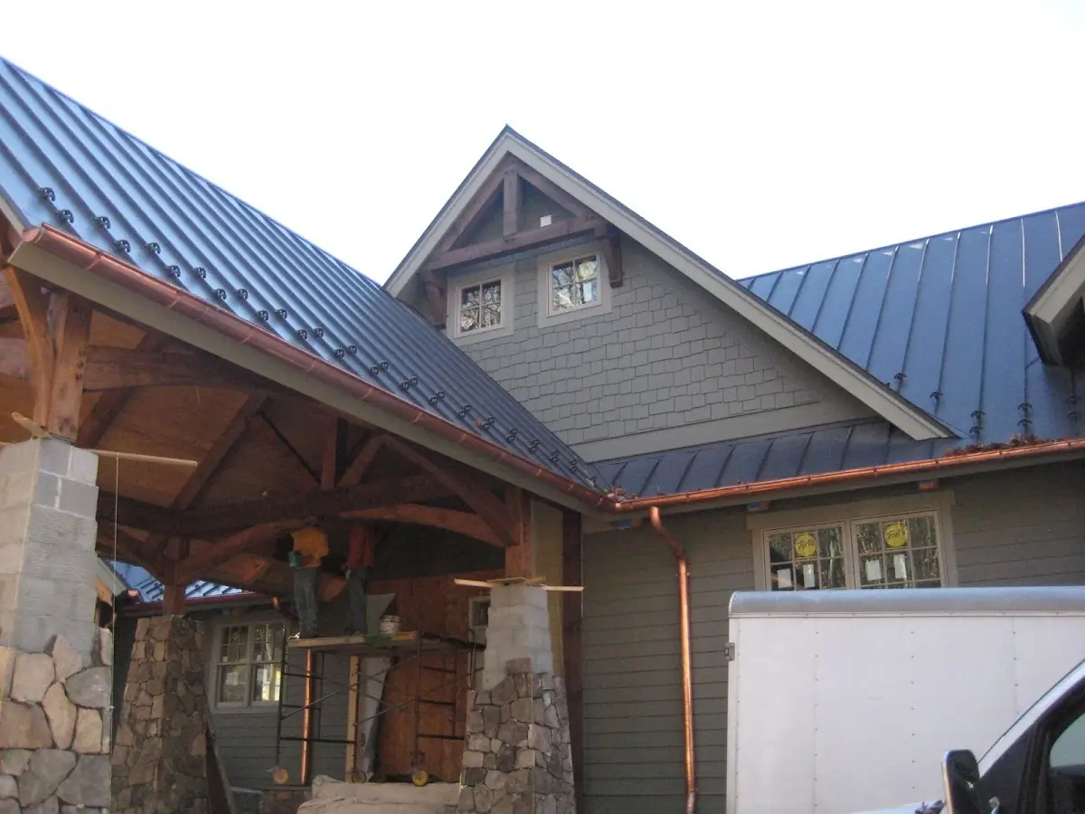 Craftsman Roofing team delivering quality roofing work in Apulia